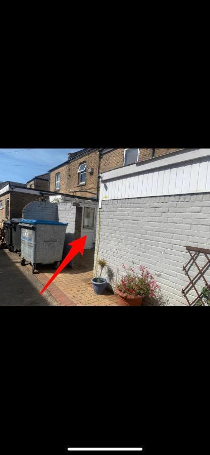 Bourne To Stay Shared Bournemouth Exterior photo